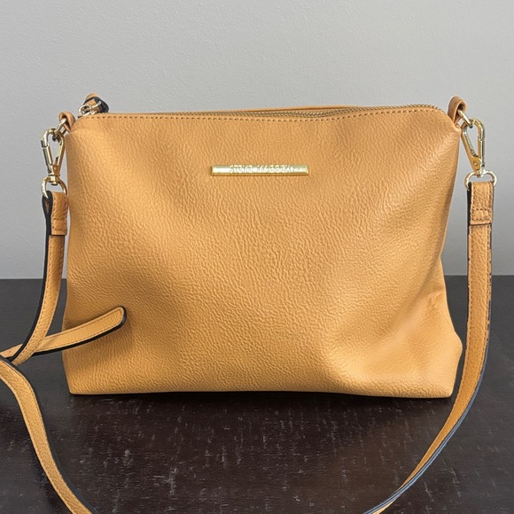 Steve Madden Handbags - Steve Madden Crossbody